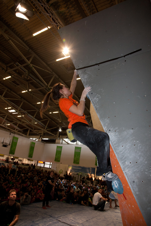 Pema Sherpa im CLIMB FREE Finale 2012; Foto: Nick Stand Pema Sherpa im CLIMB FREE Finale 2012; Foto: Nick Stand