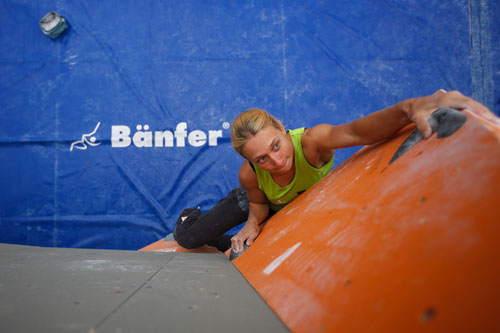 Monika Retschy, the local boulder star of Munich; Foto: DAV