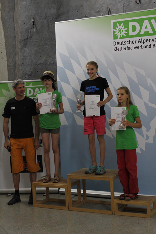 Ehrung Bayerische Meister 2016 Jugend C Weiblich, v.l.n.r.: Silja Schabert, Leonie Muth, Magdalena Schmidt