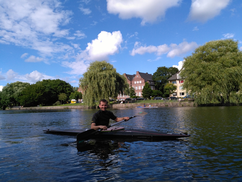 Kurz nach dem Start auf einem der vielen Arme der Aussenalster