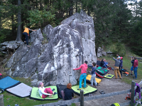 Im „unteren“ Sektor der Kaserler Alm wimmelte es von Boulderern